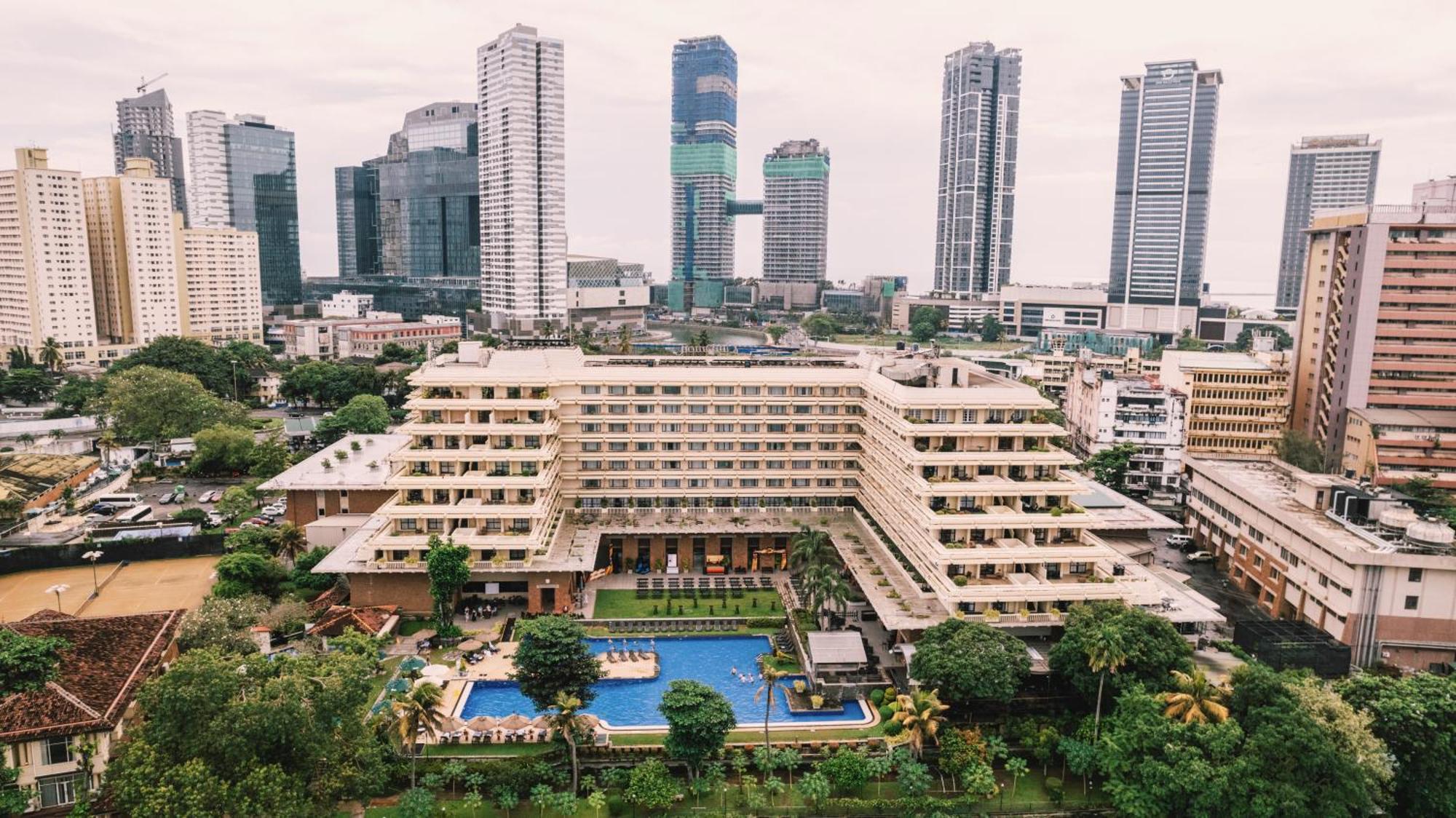 Cinnamon Lakeside Colombo Exterior foto The Royal Thai Police Hospital
