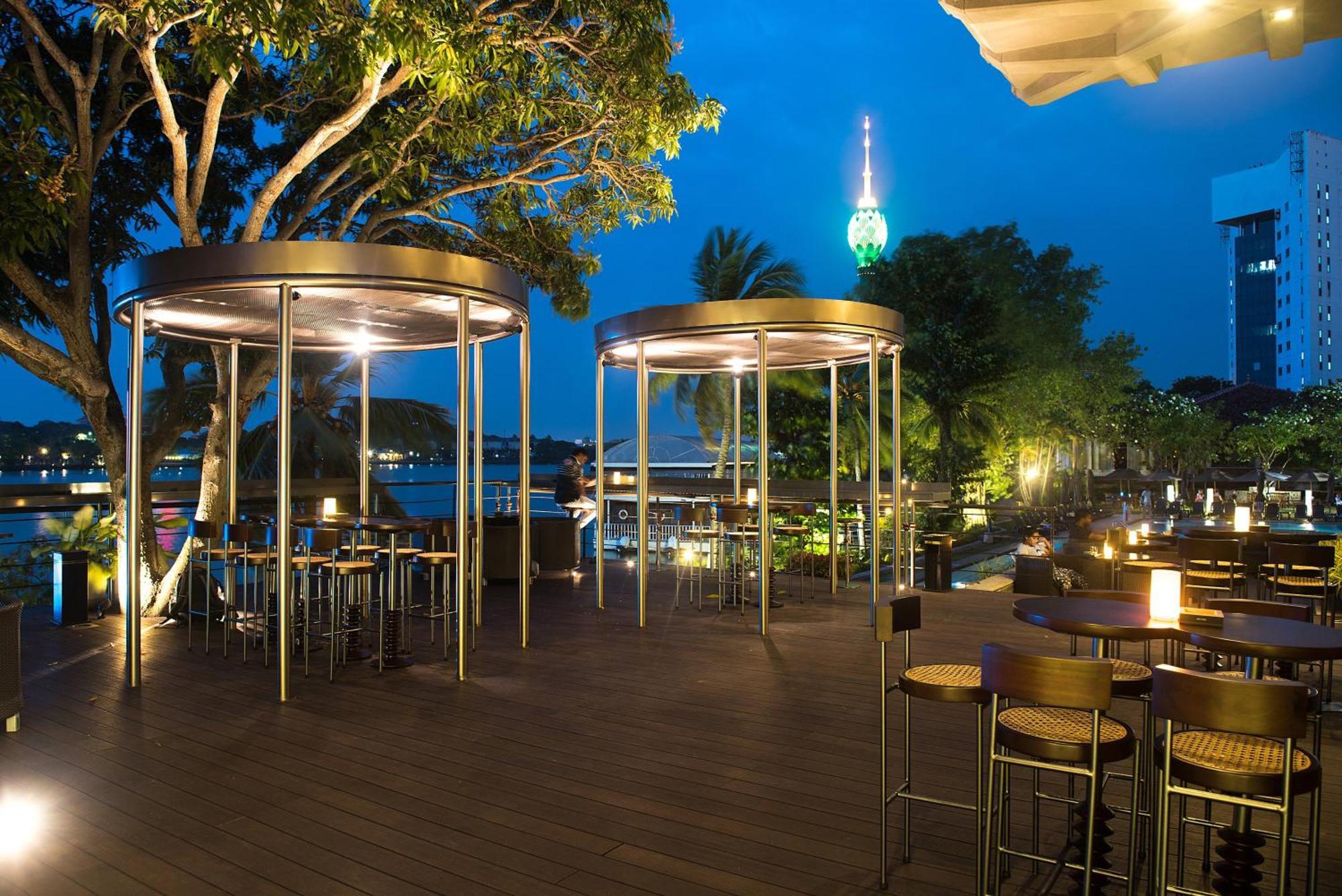 Cinnamon Lakeside Colombo Exterior foto The Deck