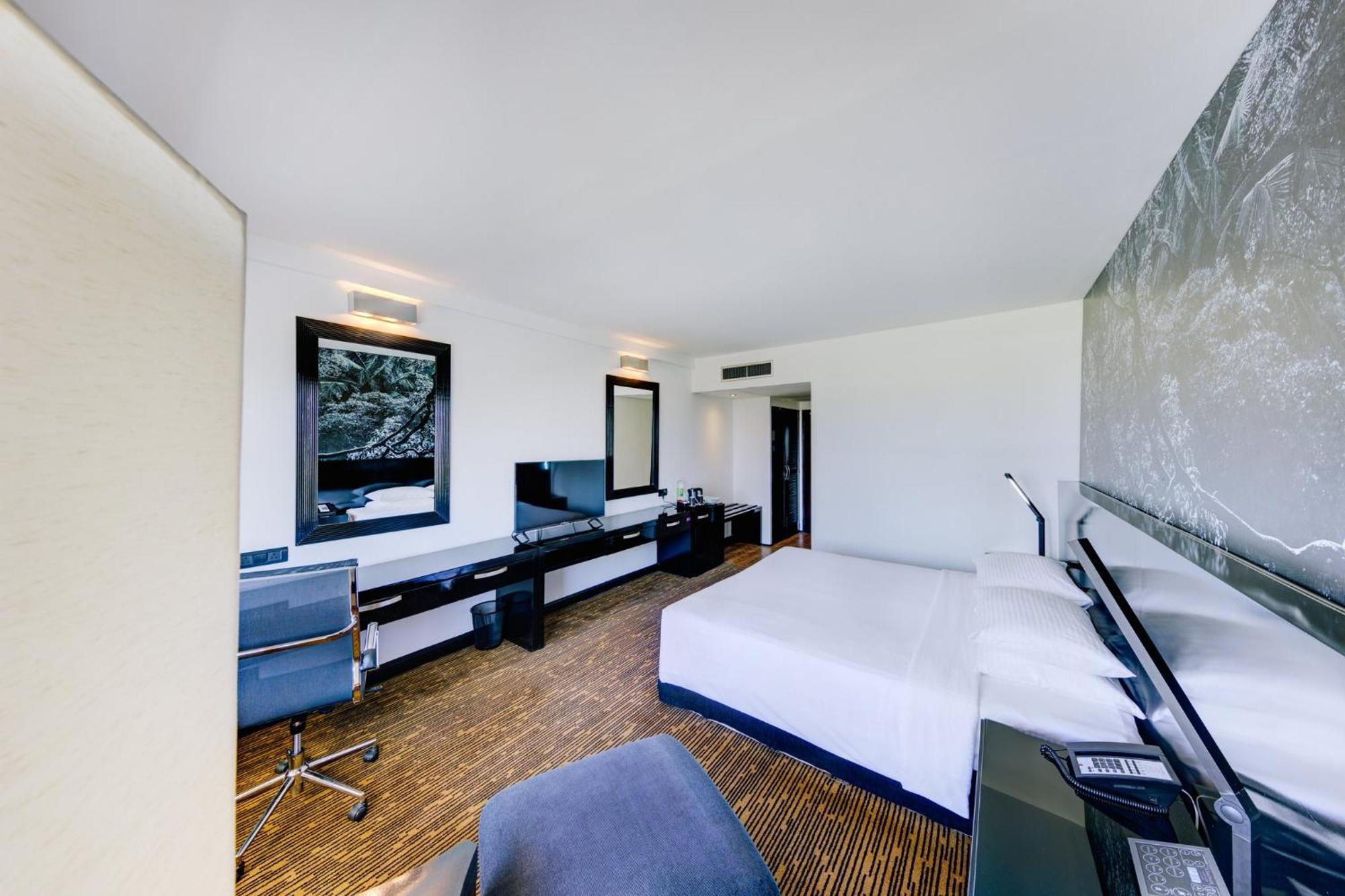 Cinnamon Lakeside Colombo Exterior foto A room at the hotel